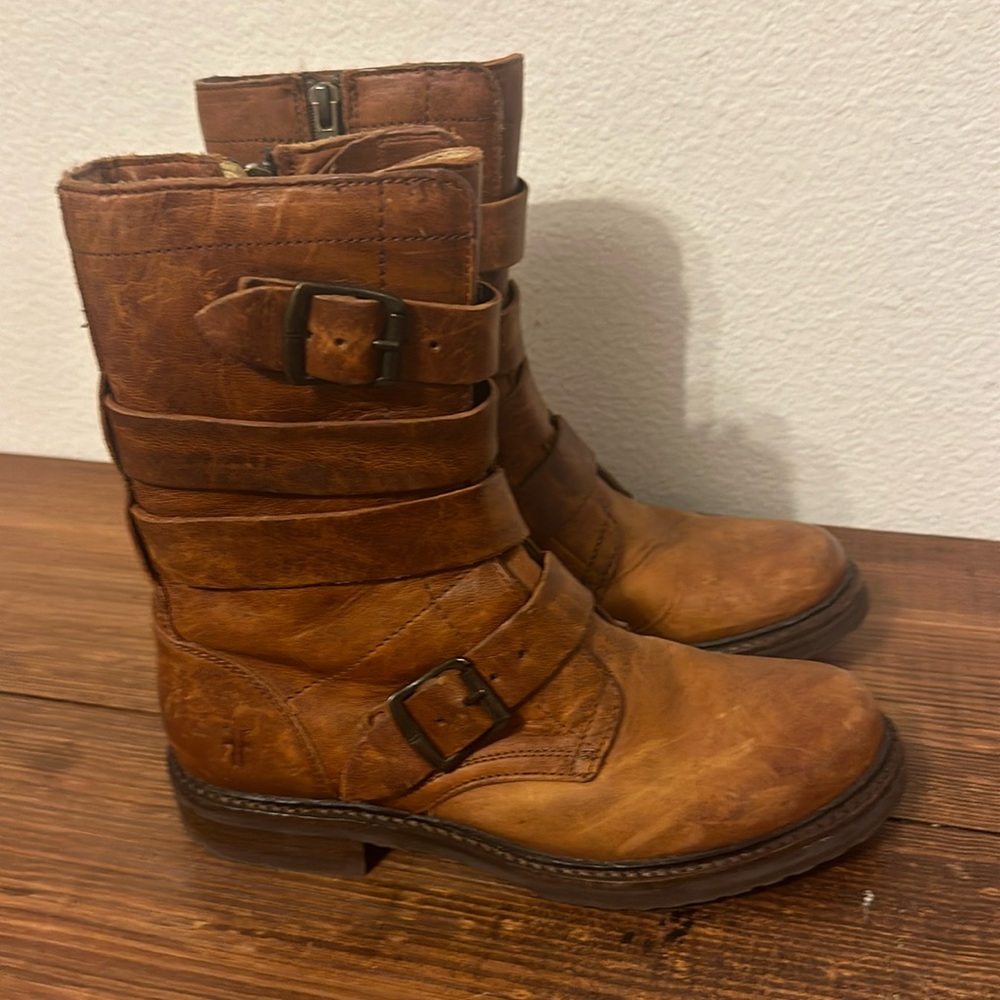 Frye Veronica Moto Boots Tanker Engineer Combat Boots Boho Distressed